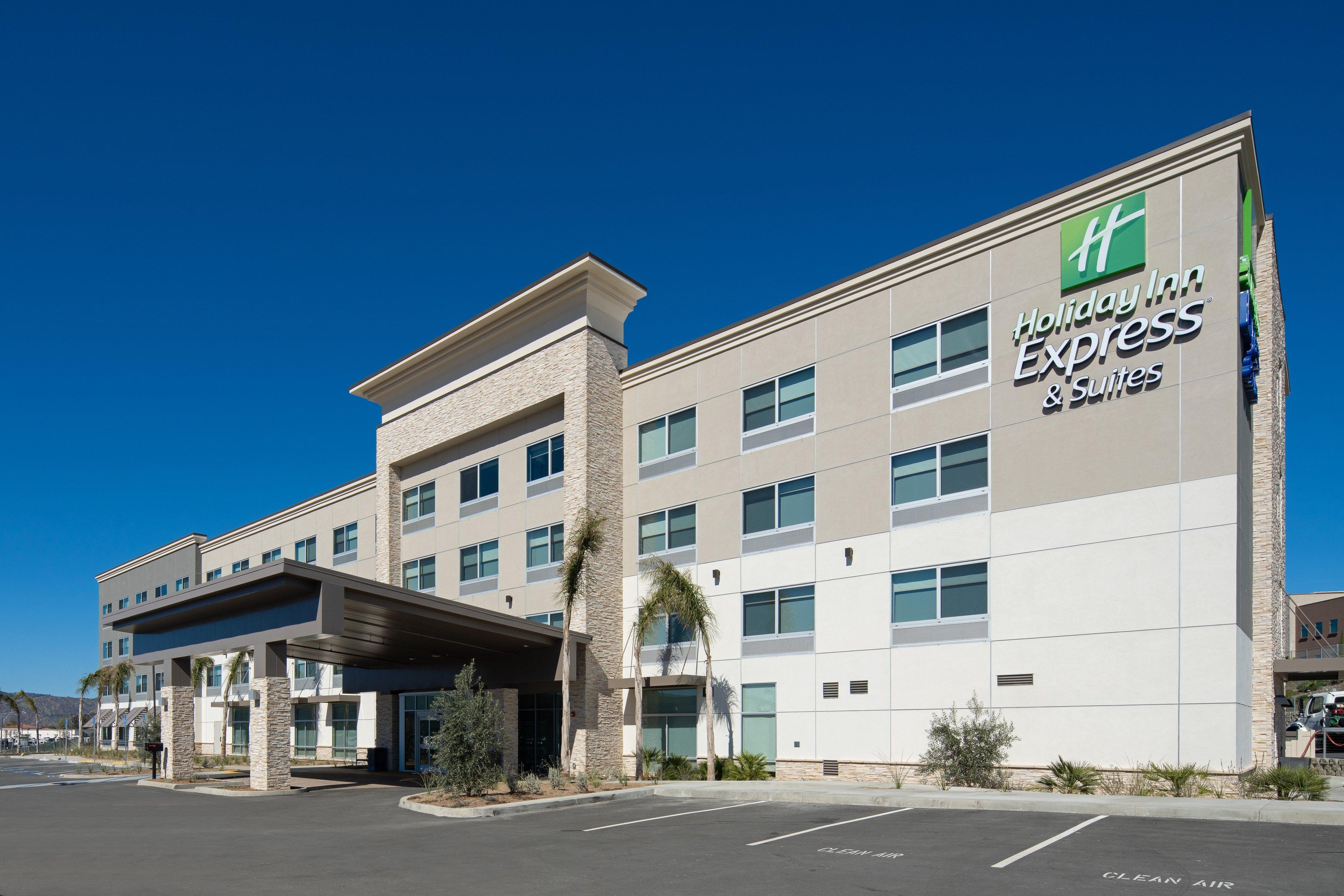 Holiday Inn Express & Suites - Murrieta By Ihg Exterior photo